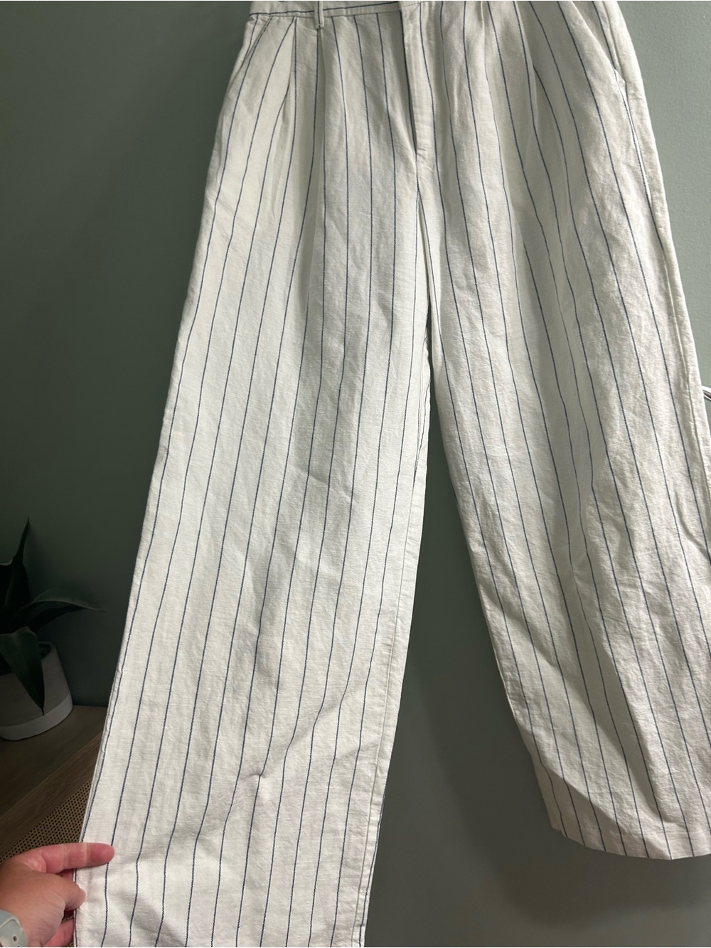 Gap linen-blend co-ord set pinstripe vest and matching wide-leg trousers - Picture 10 of 14